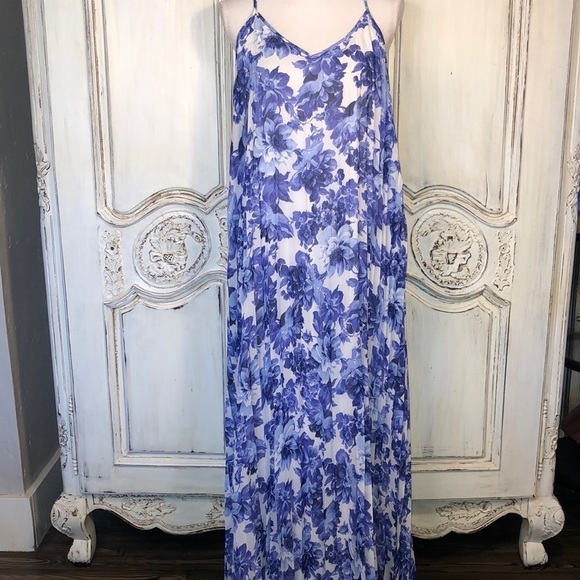 B. Darlin Blue + White Floral Accordion Pleated Spaghetti Strap Maxi Dress - Picture 1 of 12